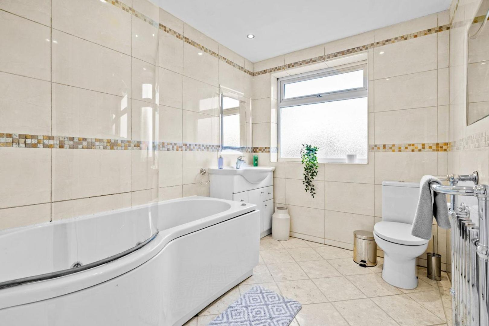 נוטינגהאם Spacious 5 Bedroom House מראה חיצוני תמונה